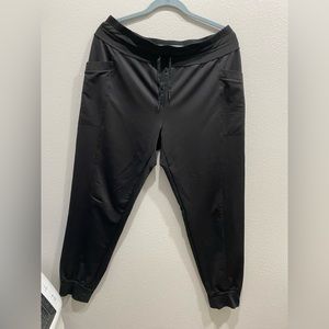 32 degrees black jogger pants, size L.
